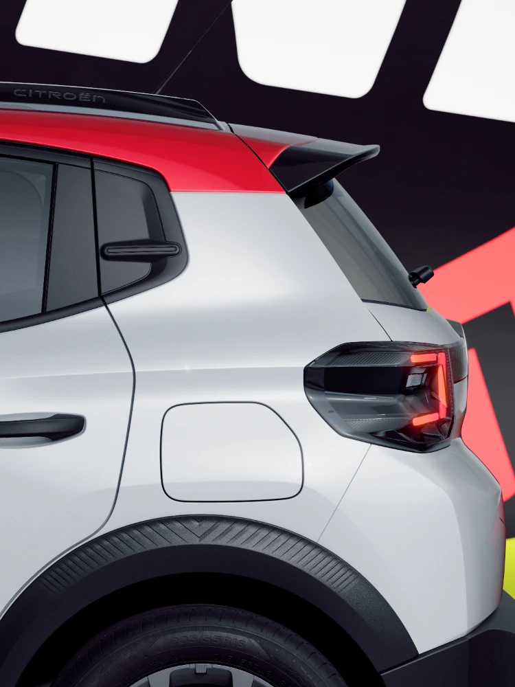 Detail van achterlichten en achterzijde Citroën ë‑C3 TONIC limited edition elektrische stadsauto