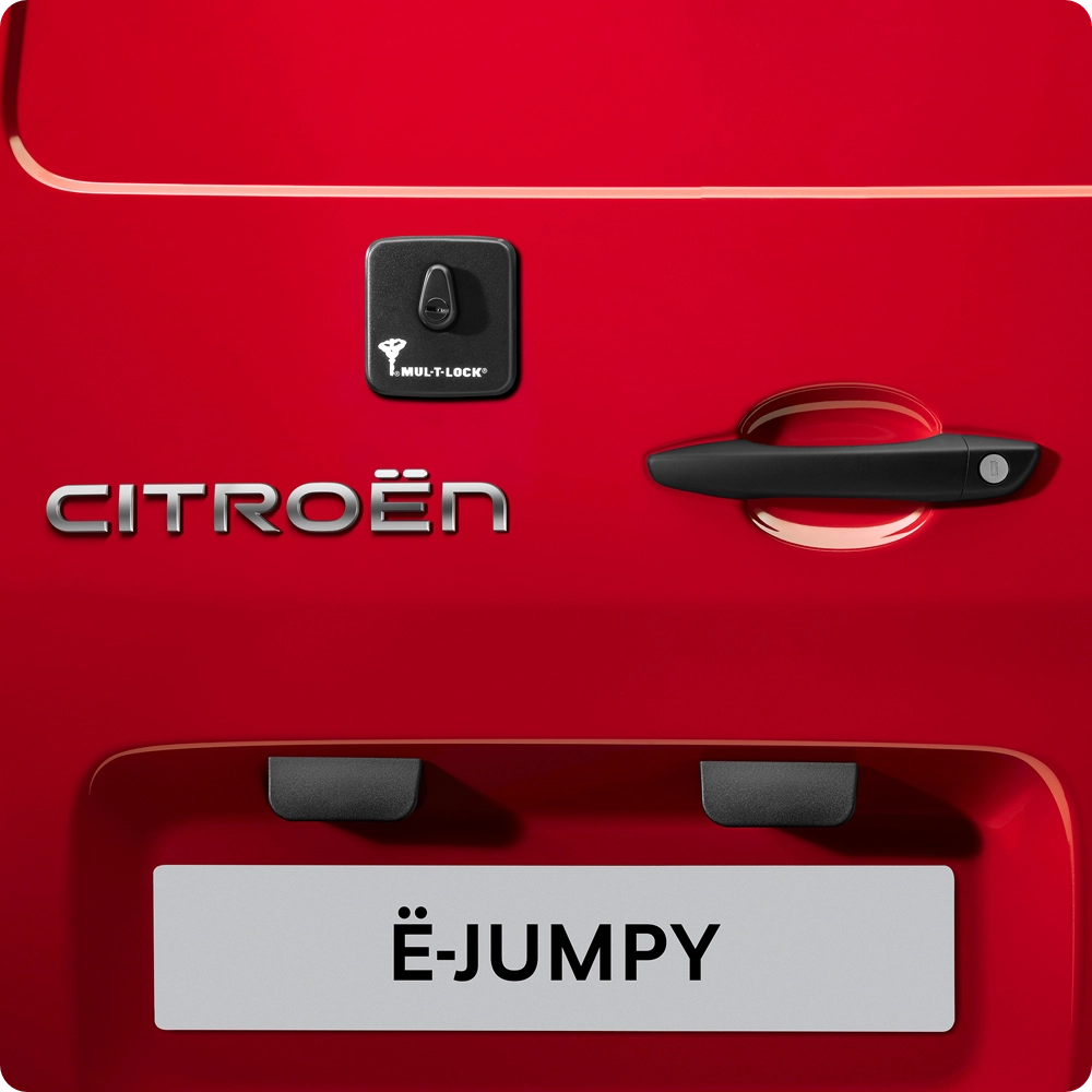 Detailaanzicht van de achterdeur van een Citroën ë‑Jumpy, met een versterkt sluitsysteem voor extra voertuigbeveiliging.