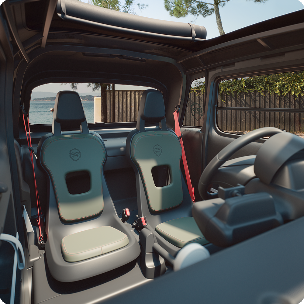 Interieurzicht van voren: Citroën ami Outdoor met open dak en rode veiligheidsgordels – een elektrische stadsauto voor avonturen in de buitenlucht