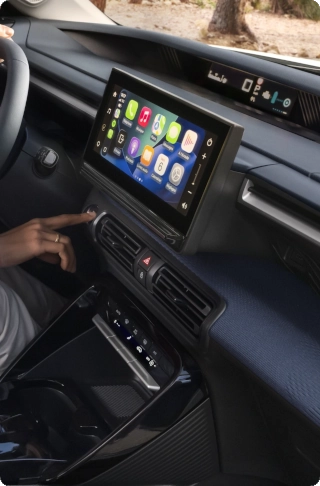 Close‑up van de cockpit van de Citroën C3 Aircross SUV, met groot infotainmentscherm voor intuïtieve, connected en betaalbare dagelijkse mobiliteit.