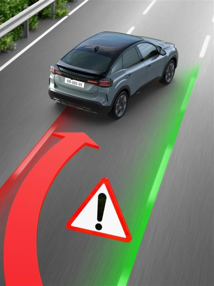 Driekwart achteraanzicht van de ë‑C4 met Lane Departure Warning die veiligheid, zicht, efficiëntie en zelfverzekerd rijstrookbehoud ondersteunt.
