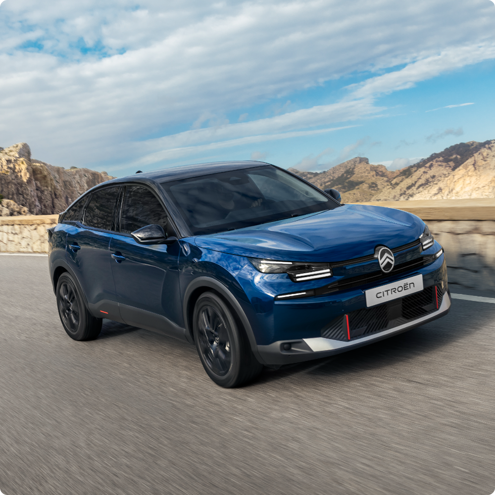 Driekwart vooraanzicht van de C4 Hybrid met efficiëntie, comfort, technologie en design voor soepel rijden over lange afstanden.