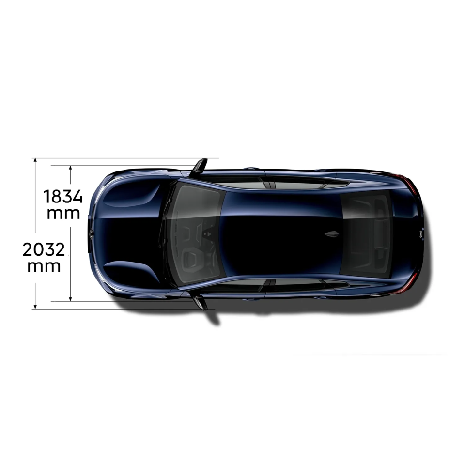 Afbeelding waarop de Citroën ë‑C4 X vanuit verschillende hoeken te zien is, met aangegeven buiten- en binnenafmetingen