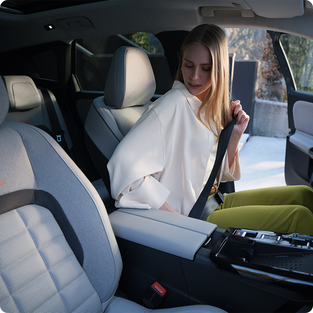 Interieuraanzicht voorin van de ë‑C5 Aircross met Advanced Comfort‑stoelen, ondersteuning, veiligheid en extra welzijn aan boord.