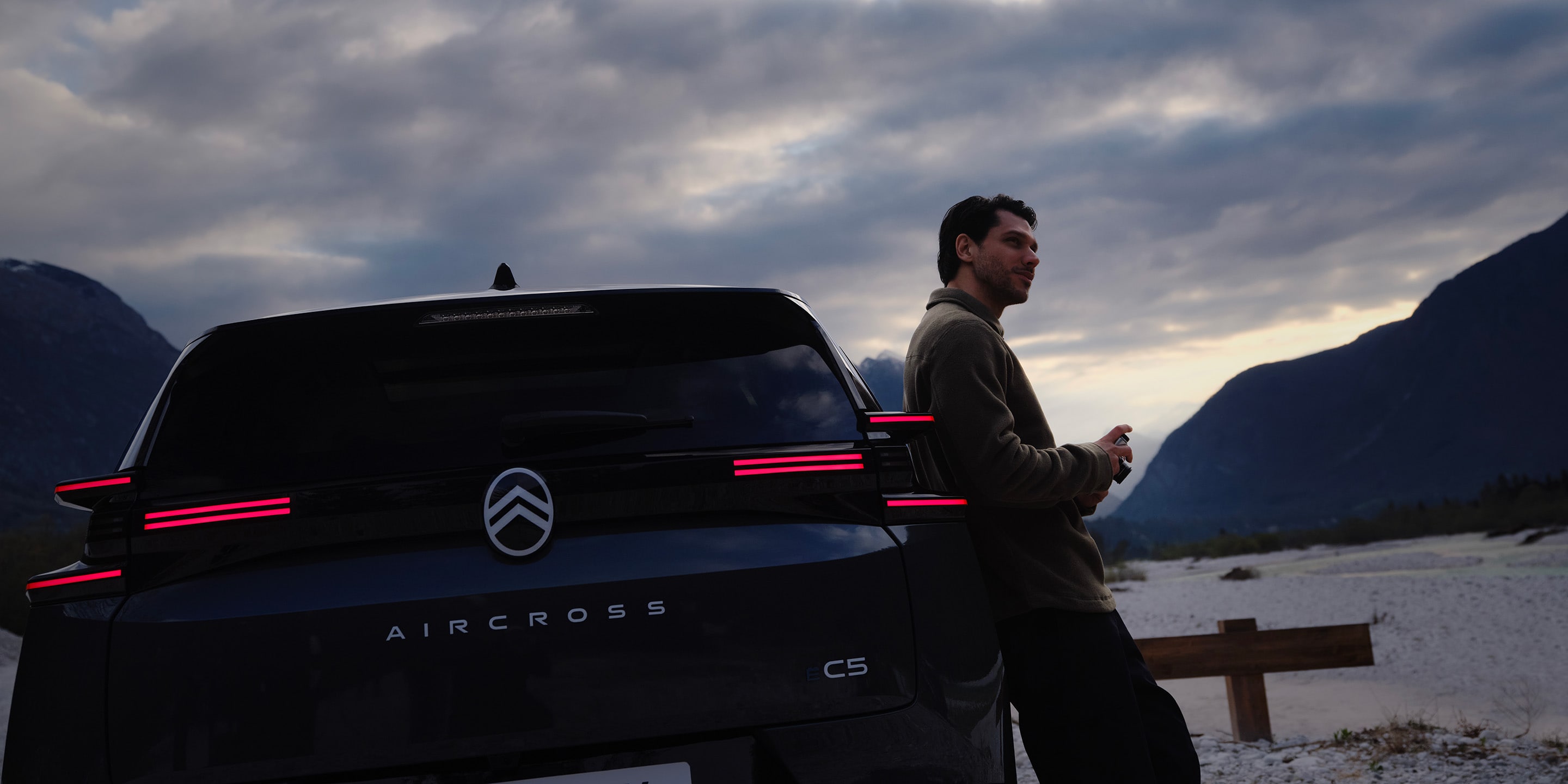 Detailaanzicht achterzijde van de C5 Aircross met LED‑signatuur, technologie, veiligheid en efficiëntie voor een premium connected ervaring.